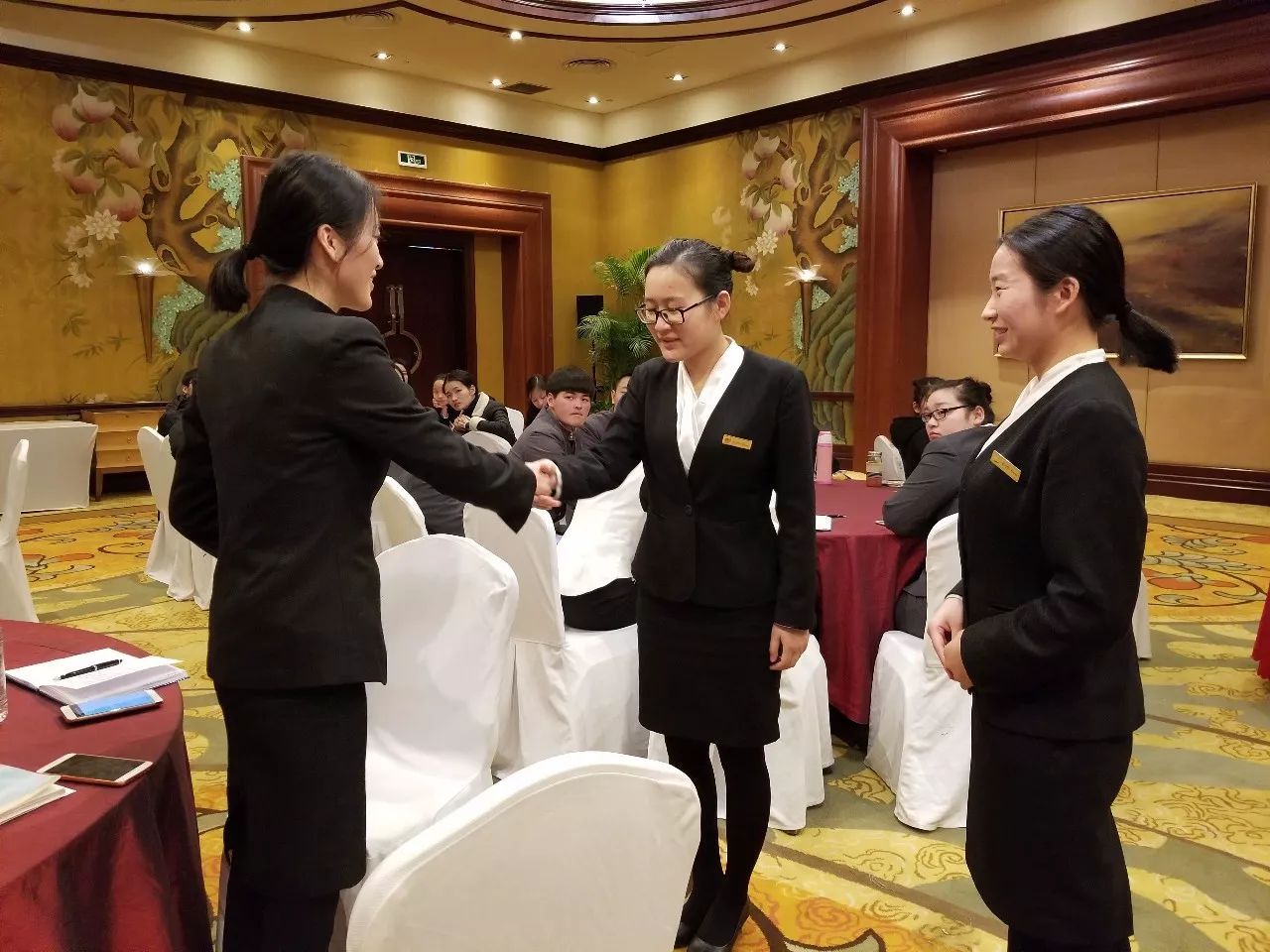 宁波开元名都大酒店2018年员工服务礼仪培训圆满结束